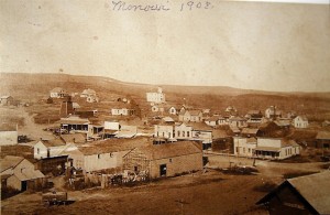 A 1908 photo of the town of Monowi, NE